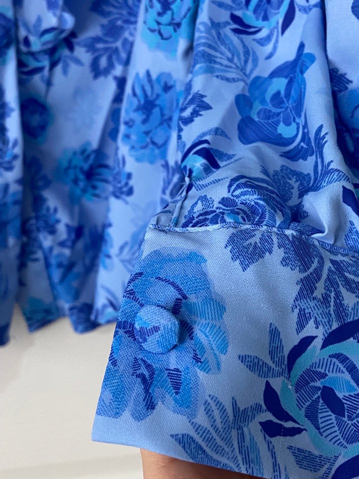Mavi Çiçek Desenli Uzun Kollu Gömlek - Görsel 2