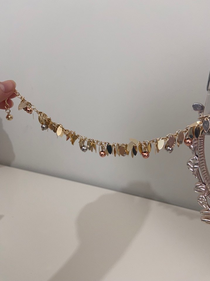 Çiçek Desenli Altın Zincir Detaylı Kadın Bileklik - Görsel 2