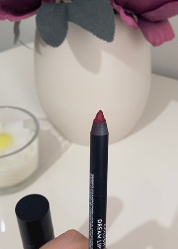 Golden Rose Koyu Kırmızı Ruj ve Dudak Kalemi - Görsel 3