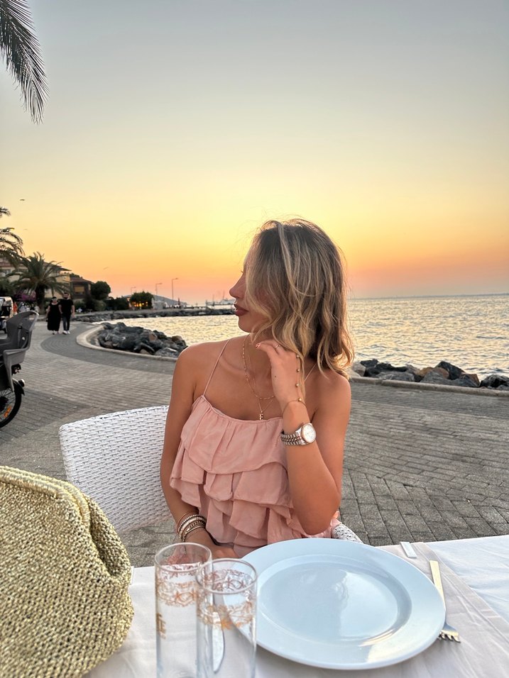 Pembe Midi Renkli Volanlı Askılı Elbise - Görsel 2