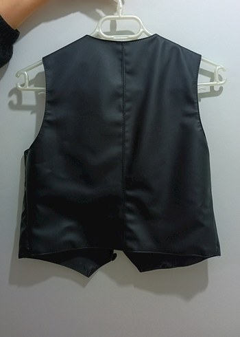 Siyah Deri Düğmeli Kolsuz Mini Yelek - Görsel 2