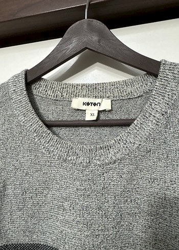 Gri Tonlarda Yün Kazak - Görsel 2