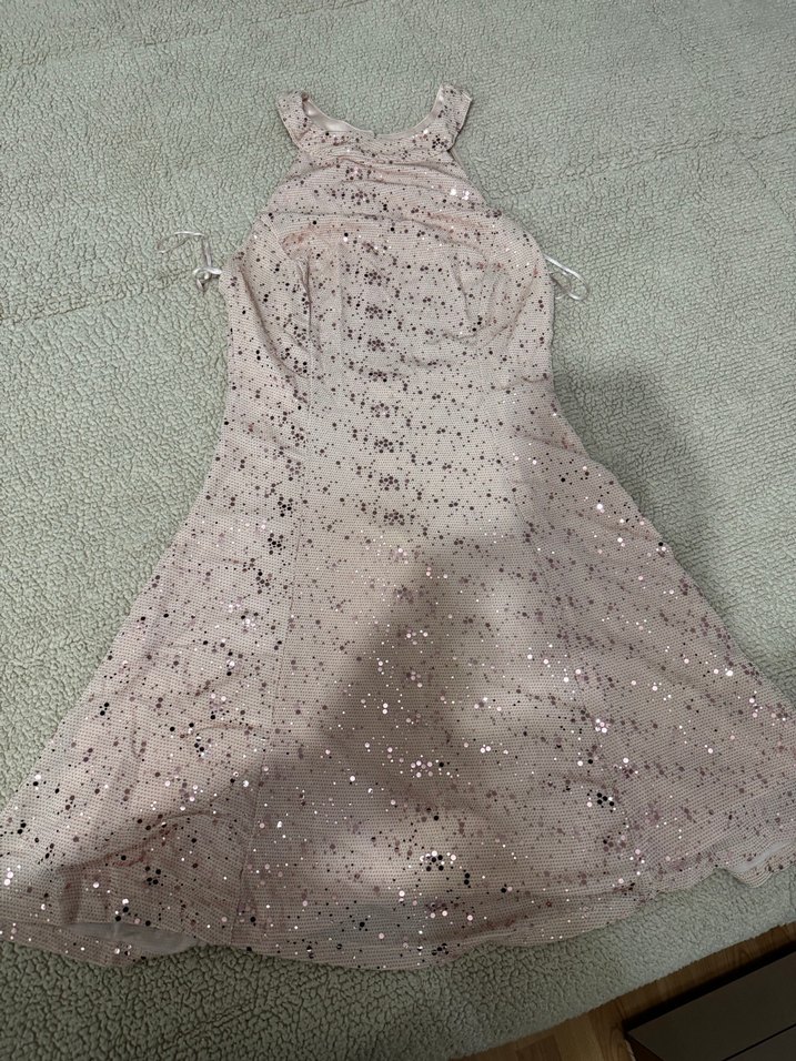 Nakışlı Pembe dekolteli mini elbise - Görsel 2