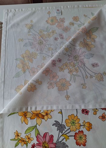 TAÇ MARKA Çiçek Desenli Beyaz Masa Örtüsü - Görsel 3