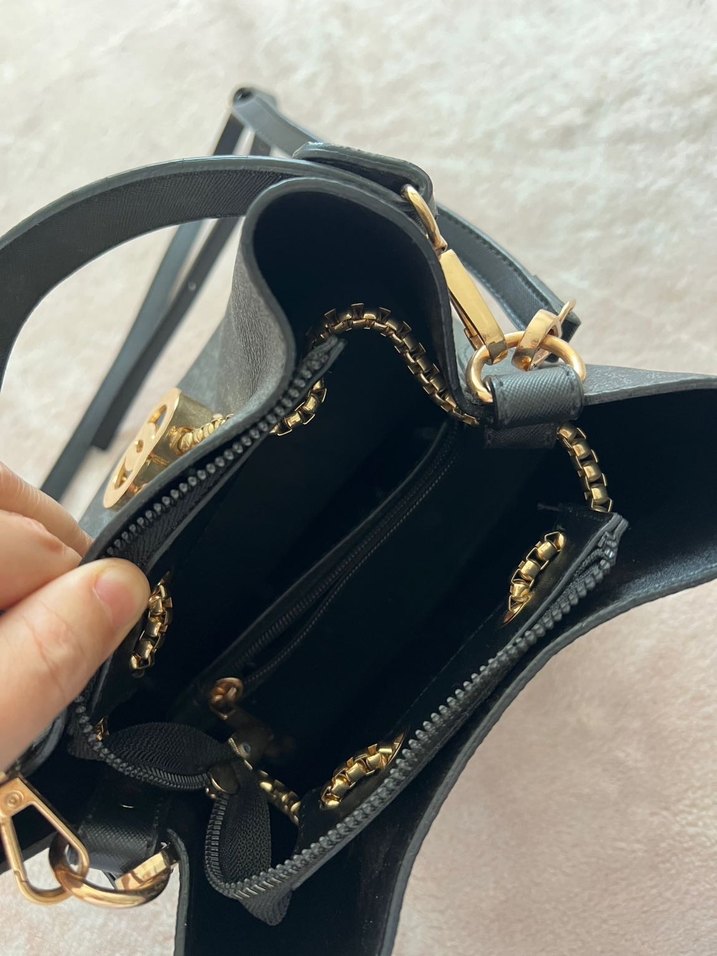 Zincir Detaylı Siyah Deri Kadın Çanta - Görsel 3