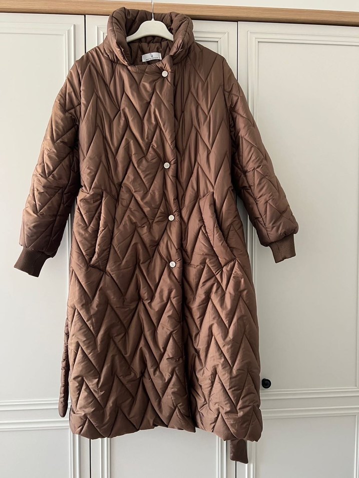 Kahverengi Kemerli Uzun Kadın Kışlık Mont - Görsel 2