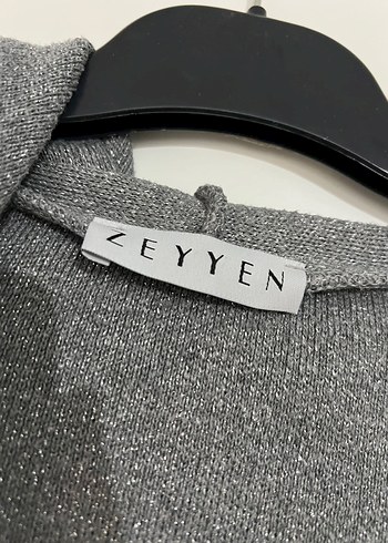 Gri Kapüşonlu Uzun Örgü Kadın Kaban - Görsel 2