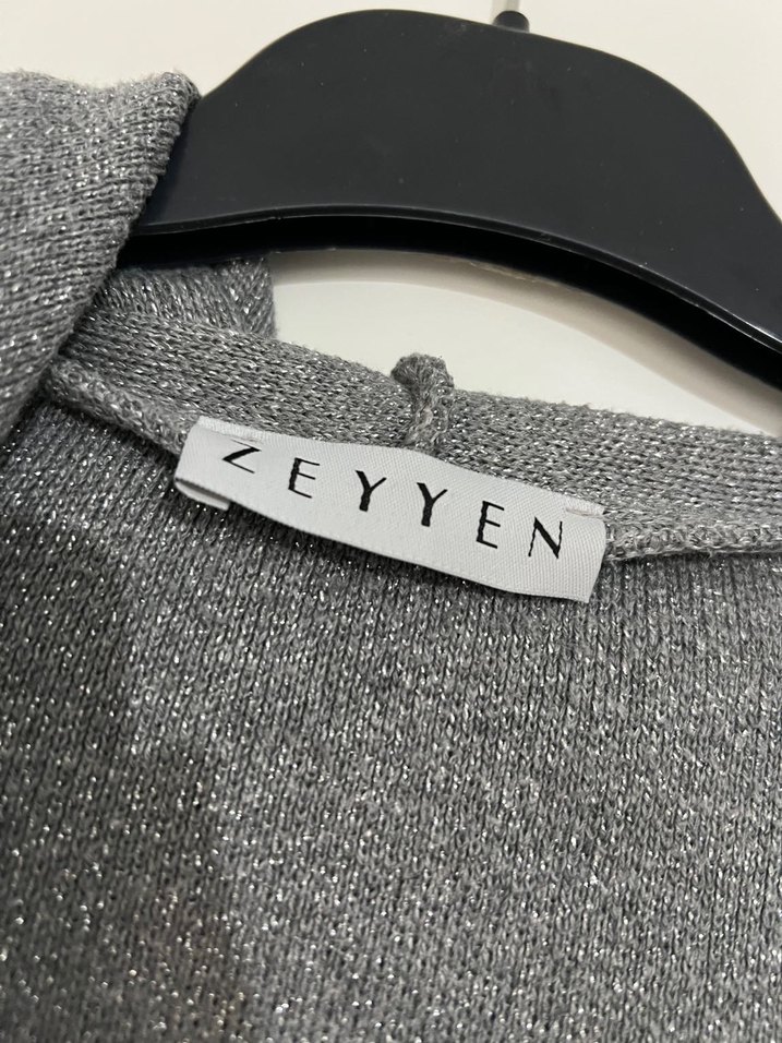 Gri Kapüşonlu Uzun Örgü Kadın Kaban - Görsel 2