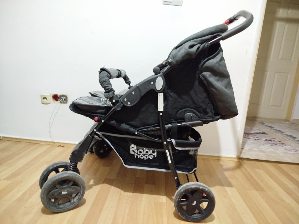 Gri ve Siyah ikiz Bebek Arabası - Görsel 2