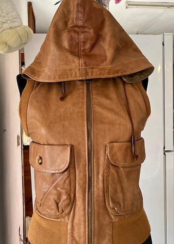 Deri Kemerli Kolsuz Midi Ceket - Görsel 2