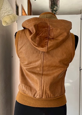 Deri Kemerli Kolsuz Midi Ceket - Görsel 4