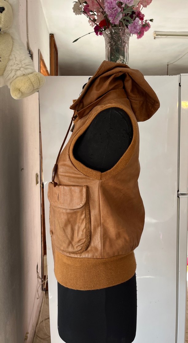 Deri Kemerli Kolsuz Midi Ceket - Görsel 3