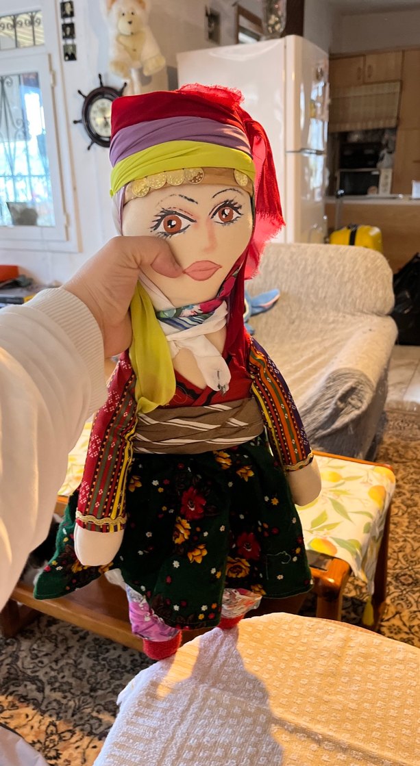 Çok Renkli Geleneksel Kadın Bebek el emeği - Görsel 3