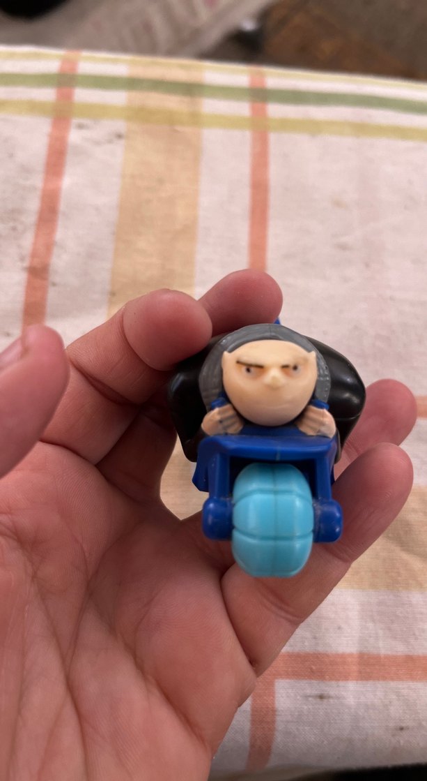 Mavi Motorlu Oyuncak Araba - Görsel 4