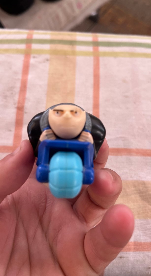 Mavi Motorlu Oyuncak Araba - Görsel 2