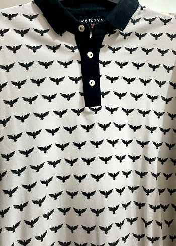 Beşiktaş resmi forması ve Kartal baskılı kısa kollu tişört - Görsel 2