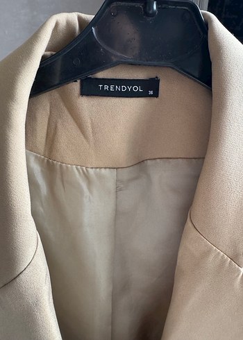 Bej Kemerli Kısa Kadın Blazer Ceket - Görsel 3