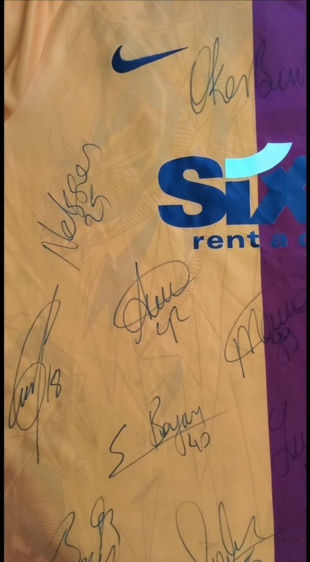 Galasaray takımı tarafından imzalanmış, Nelsson Forması - Görsel 2