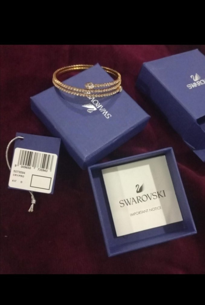 Swarovski Işıltılı Altın Renkli Yılan Desenli Bileklik - Görsel 3