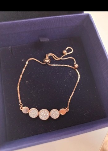 Swarovski 925 ayar Altın Renkli Taşlı Bileklik - Görsel 5