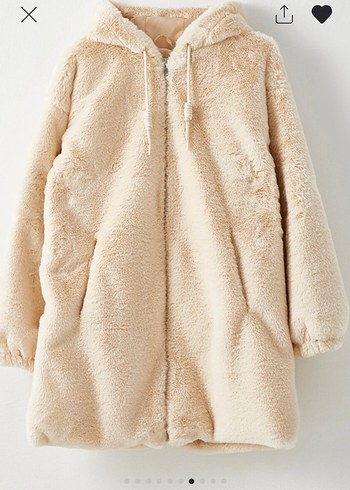 Bej Peluş Kapüşonlu kürklü kaban - Görsel 3