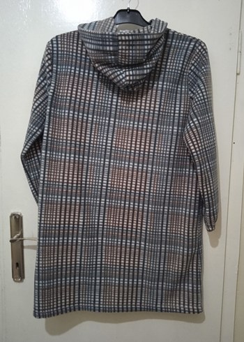 Kapüşonlu Gri Uzun Bağcıklı Kadın Mont - Görsel 2