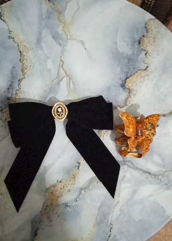 Siyah Fiyonk Detaylı Goth Saç Tokası - Görsel 2