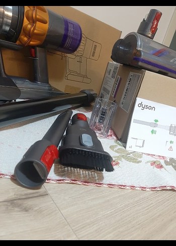 Dyson V15 Detect Absolute Kablosuz Elektrikli Süpürge Seti - Görsel 3