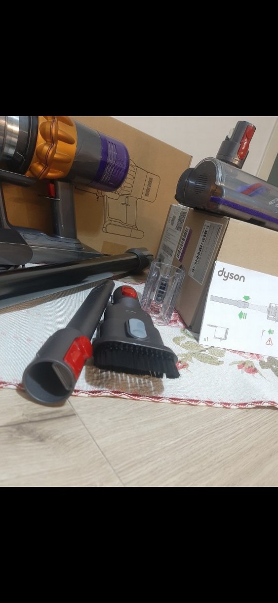 Dyson V15 Detect Absolute Kablosuz Elektrikli Süpürge Seti - Görsel 3