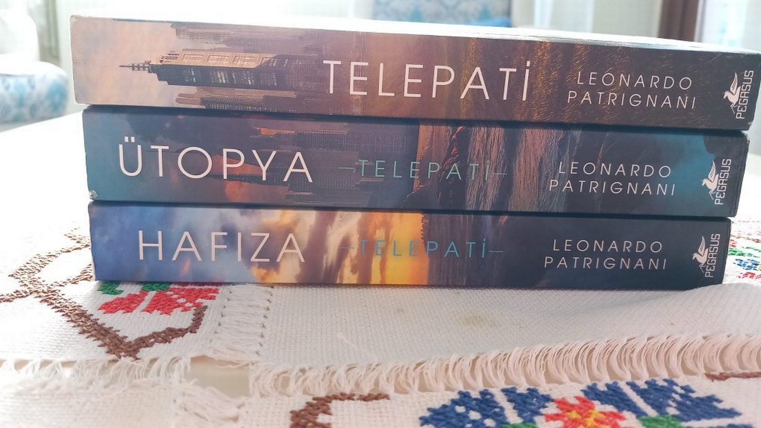 Leonardo Patrignani - Ütopya Serisi (3 Kitap) - Görsel 2