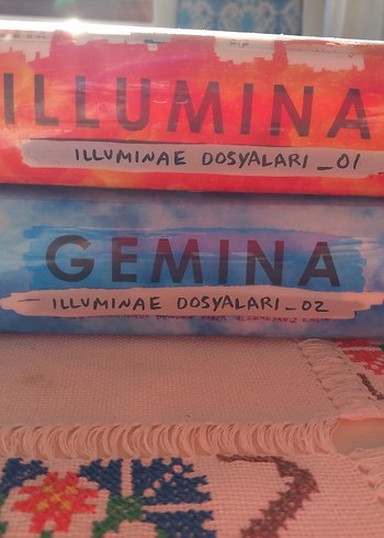Illuminae ve Gemina - Görsel 2