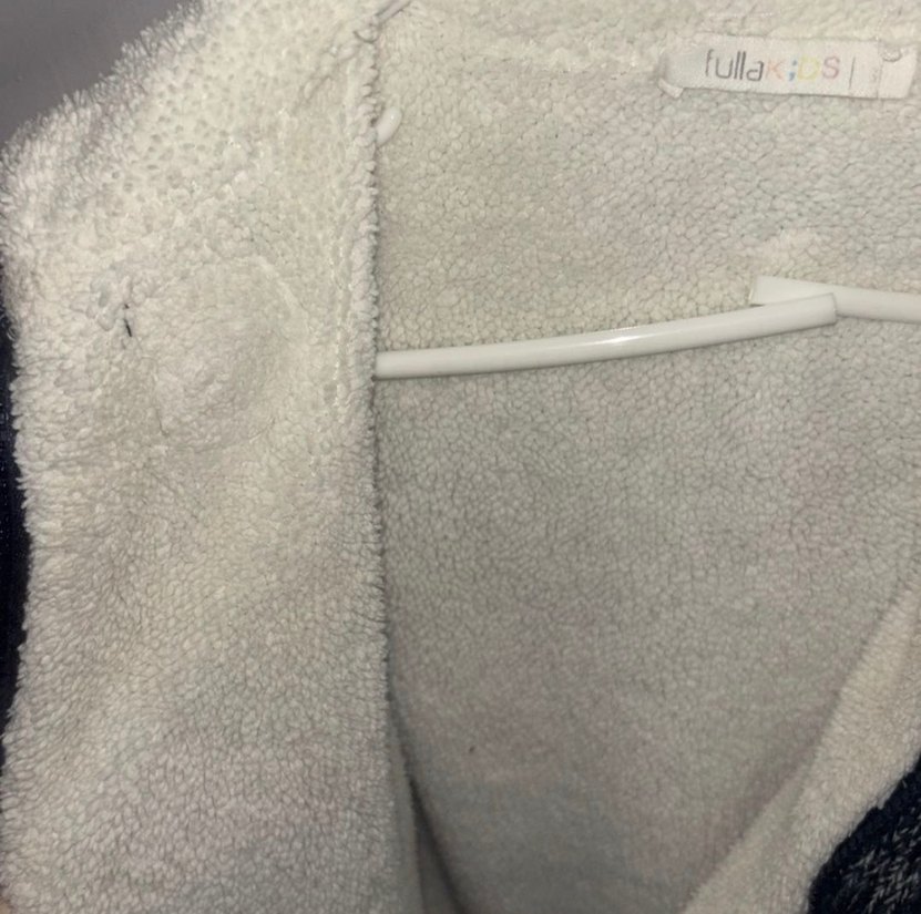 Kapüşonlu içi pelüş kürk 3.4 yaş - Görsel 3