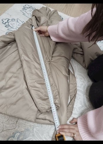 Şal yaka detaylı içten ipli, çıtçıtlı kuşaklı mont - Görsel 5