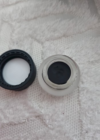 Youngblood Siyah jel eyeliner - Görsel 3