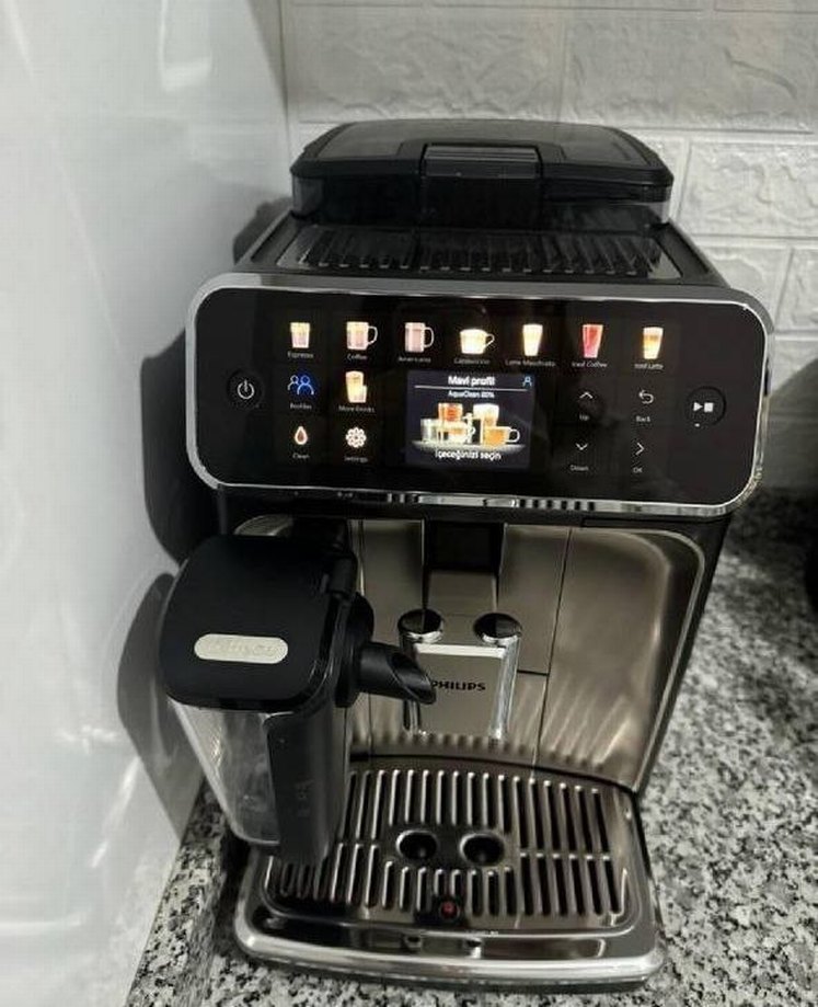 PHİLİPS KAHVE MAKİNESİ 5500 SERİSİ - Görsel 3