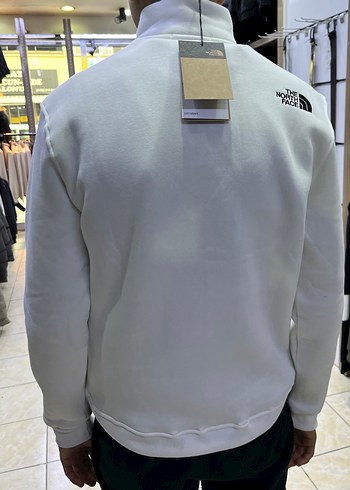The North Face Beyaz Yarım Fermuarlı Sweatshirt - Görsel 4