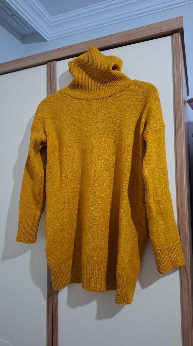 Kadın Sarı Boğazlı Triko Kazak - Görsel 2