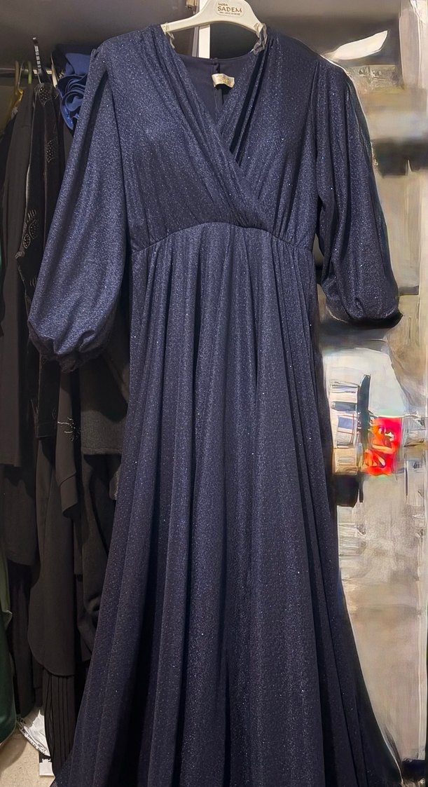 Drapeli V Yaka Lacivert Uzun Elbise - Görsel 3