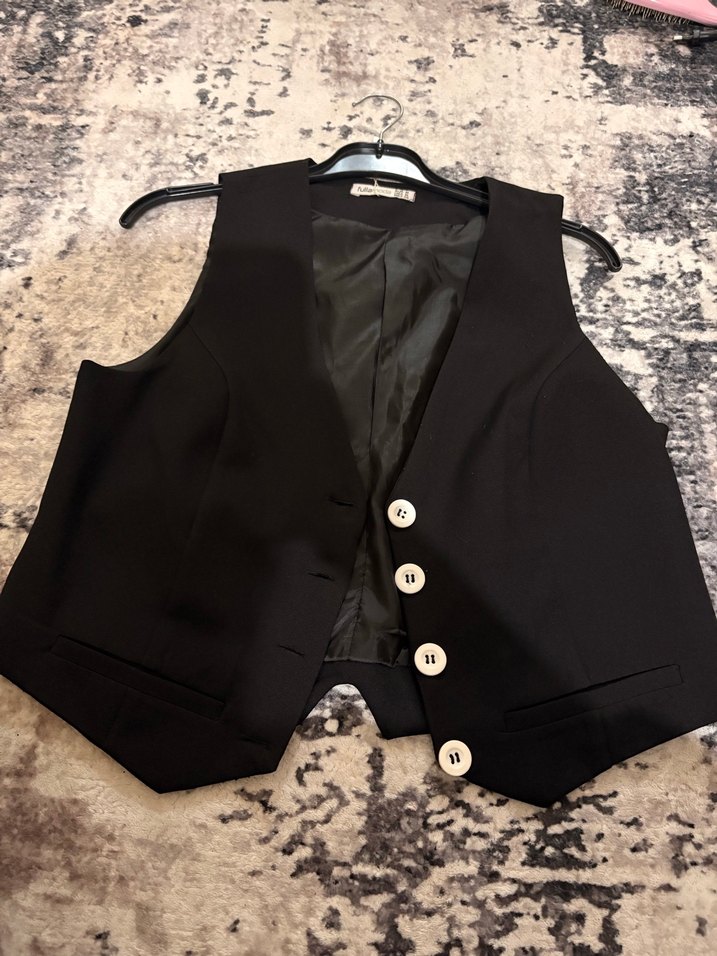 Kemer Detaylı Siyah Kadın Yelek - Görsel 2