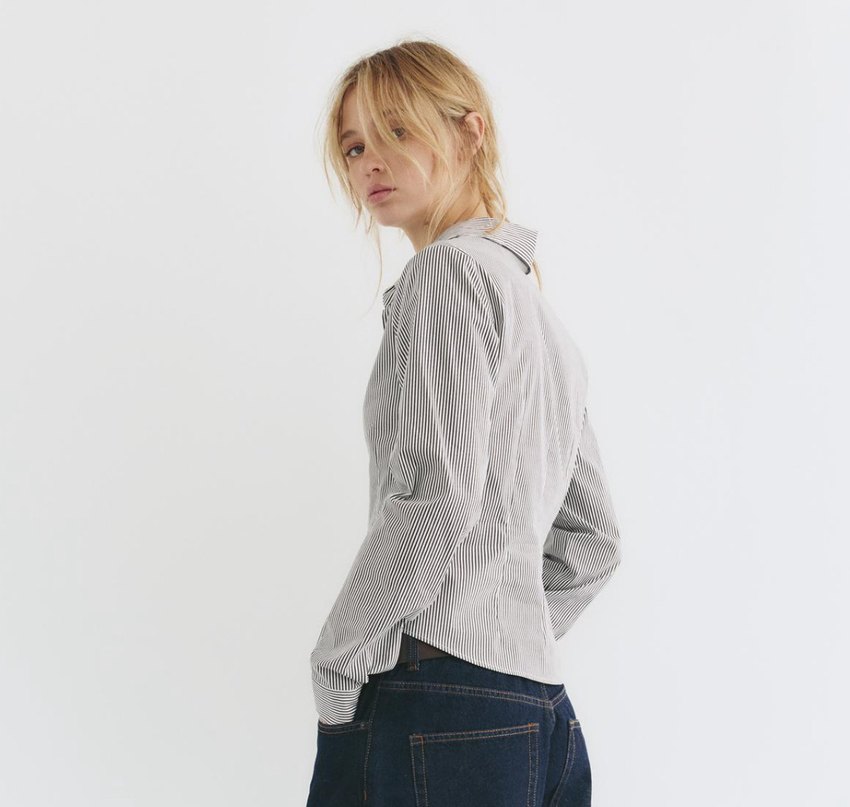 Pull and Bear Belden Oturan Fitted Pamuklu Gömlek - Görsel 3