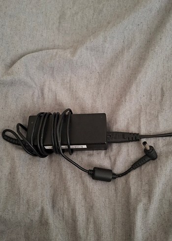 Fujitsu Orijinal Laptop Adaptörü 65W (20V 3.25A) - Görsel 5