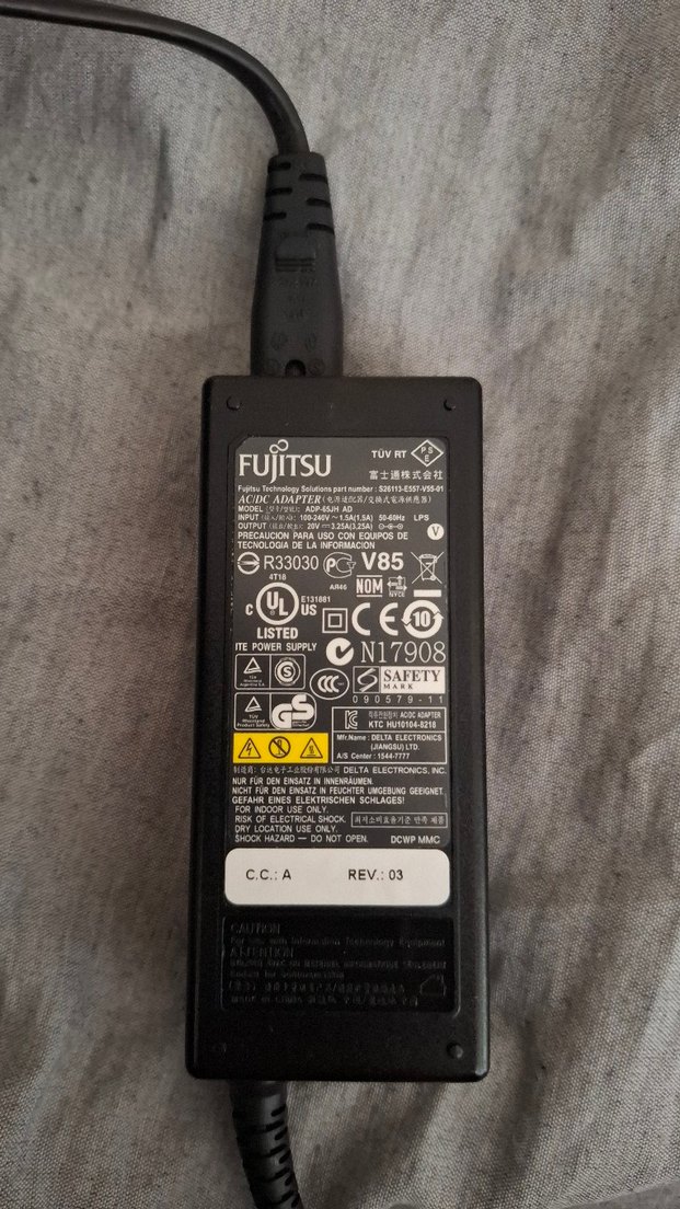 Fujitsu Orijinal Laptop Adaptörü 65W (20V 3.25A) - Görsel 2