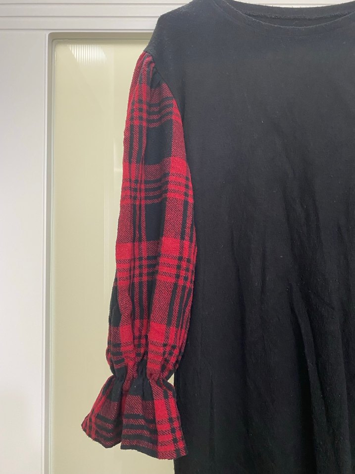 Kareli Kol Detaylı Siyah Uzun Elbise - Görsel 2