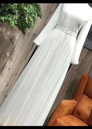 Beyaz Uzun Kollu Yüksek Yakalı Abiye Elbise - Görsel 3