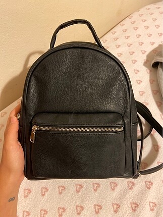 H&M sirt cantasi