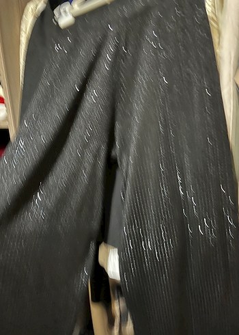 Siyah Parlak Kadın Uzun Kumaş Pantolon - Görsel 4