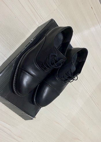 SADECE BİR DÜĞÜNDE GİYİLMİŞ TAKIM AYAKKABISI - Görsel 2