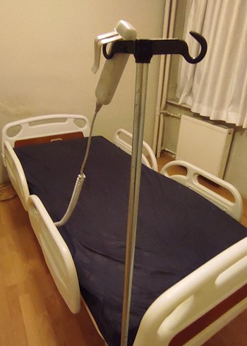 Dört motorlu elektrikli hasta yatağı - Görsel 2