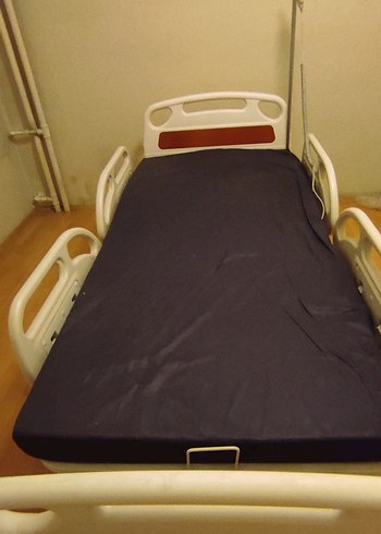 Dört motorlu elektrikli hasta yatağı - Görsel 4