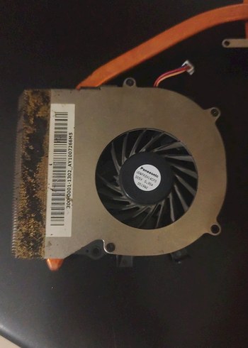 Siyah Laptop Soğutucu Fan ve Isı Borusu - Görsel 2